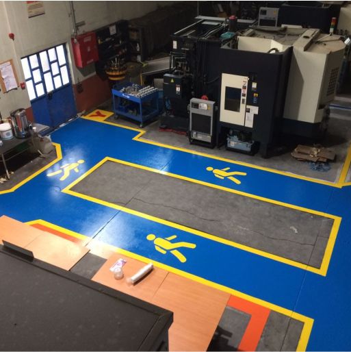 Fabrika İş Güvenliği Yol Çizgileri Boyama